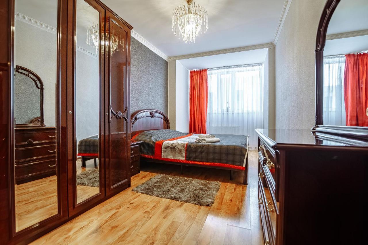 Two Bedroom Apartment On Syganak Street 64-1 아스타나 외부 사진